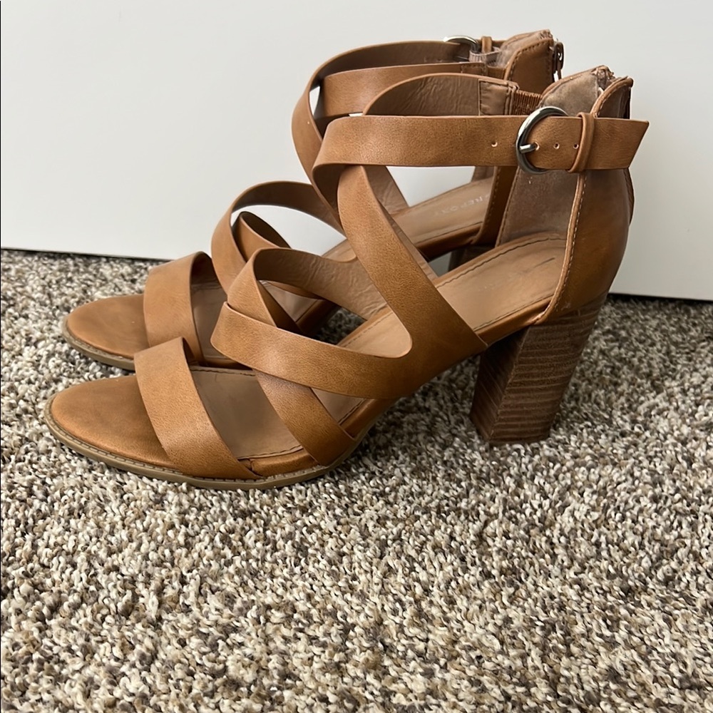 Report Strappy Block Heel Sandal